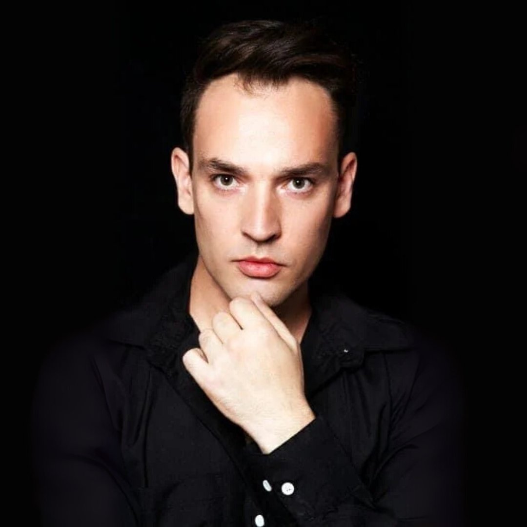 Adrián Pola
